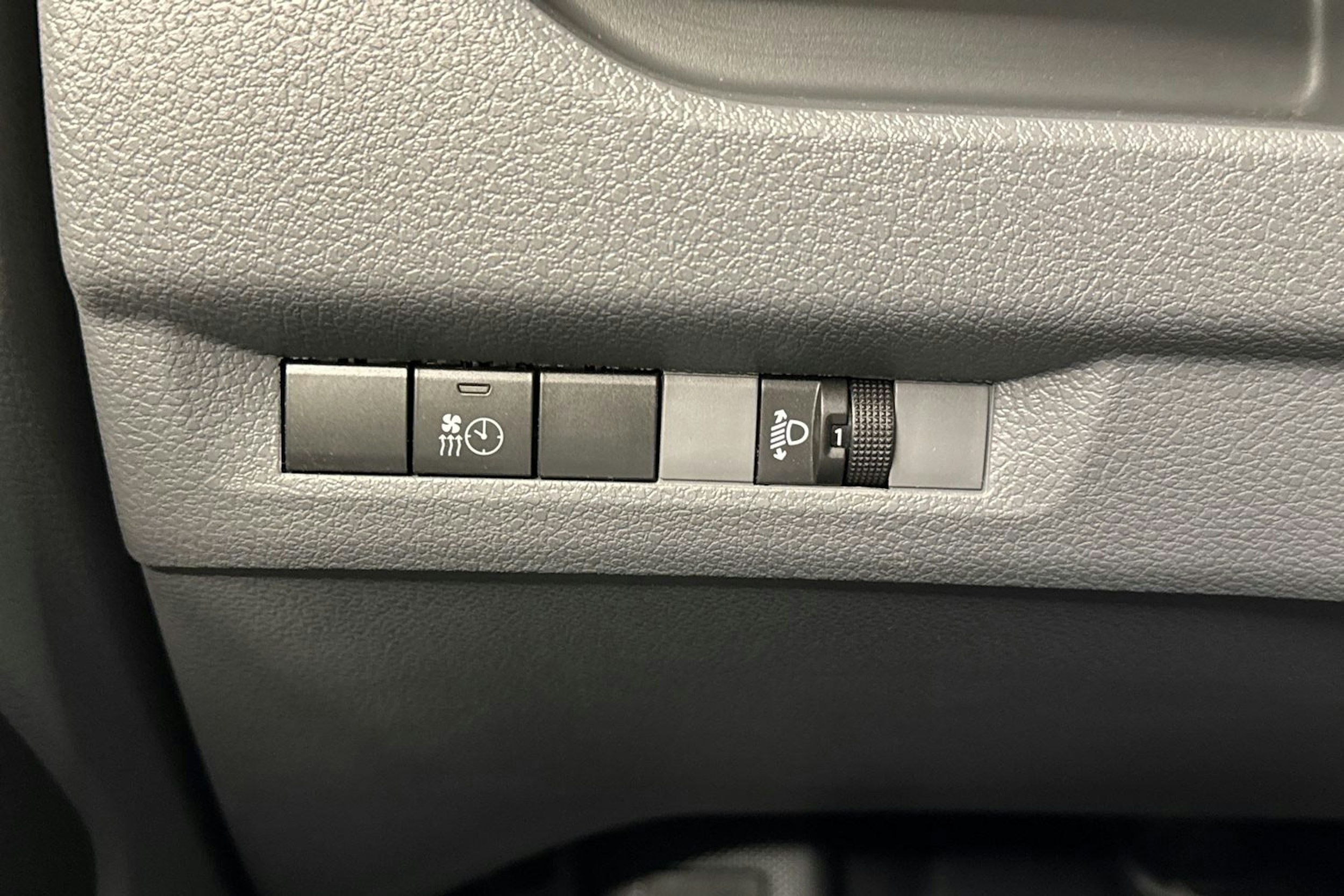 harmaa Peugeot Expert 2021 kuva 18.