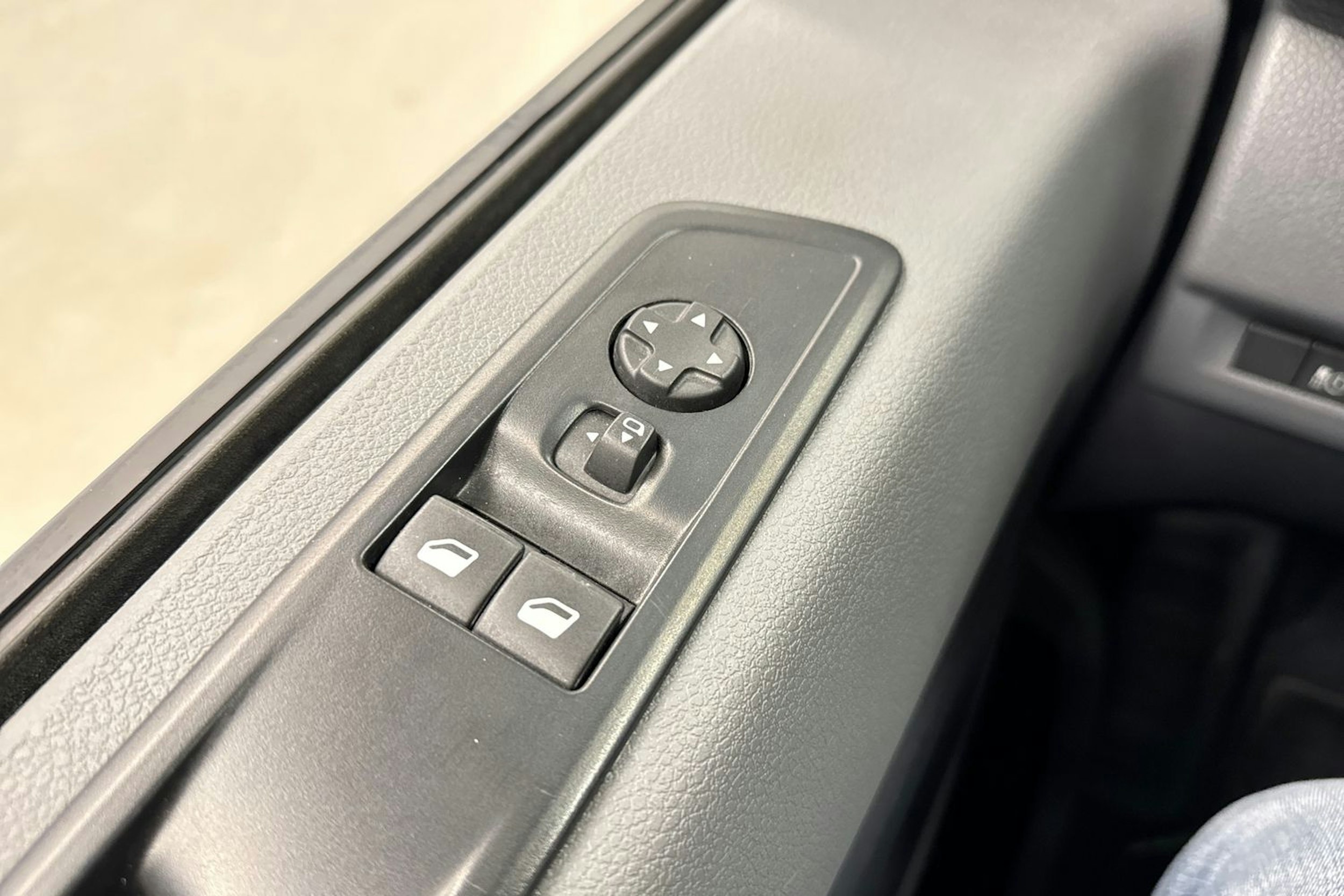 harmaa Peugeot Expert 2021 kuva 19.