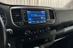 valkoinen Peugeot Expert 2021 kuva 21.