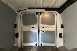 valkoinen Peugeot Expert 2022 kuva 20.