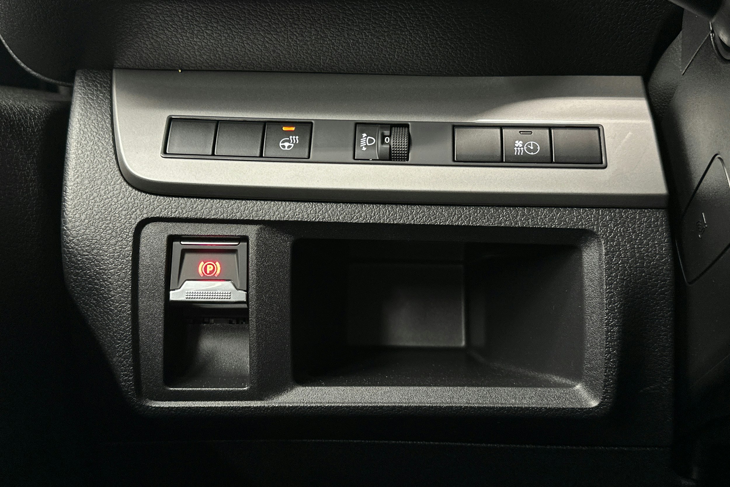 valkoinen Peugeot Expert 2025 kuva 21.