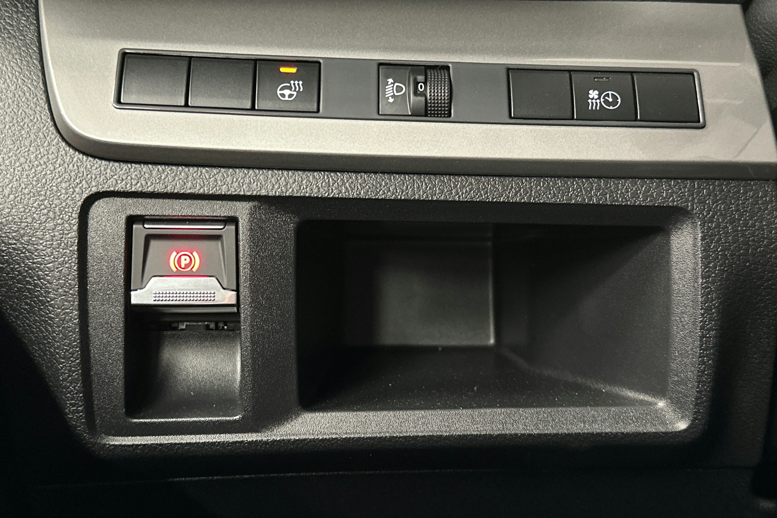 valkoinen Peugeot Expert 2025 kuva 22.