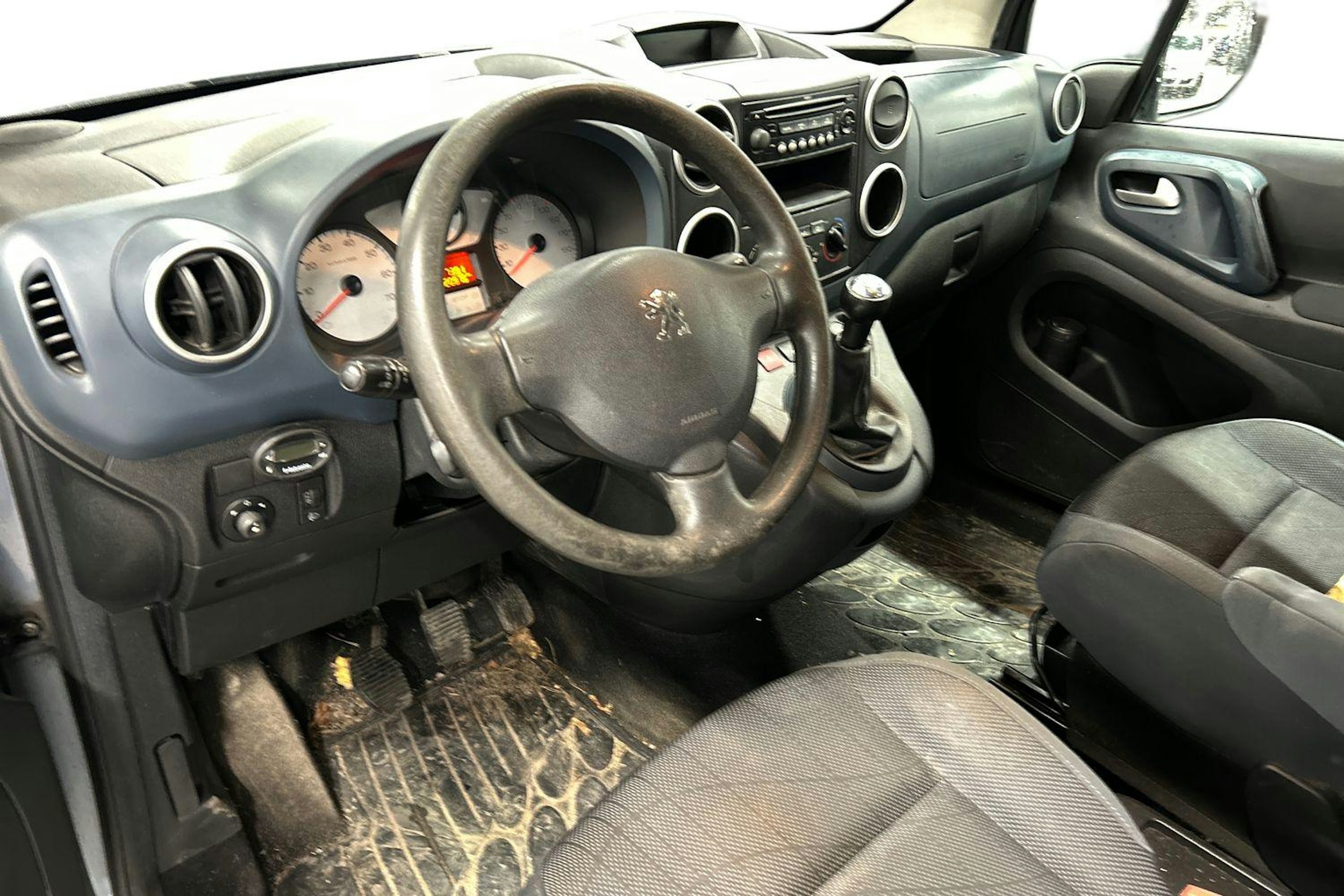 harmaa Peugeot Partner 2009 kuva 3.