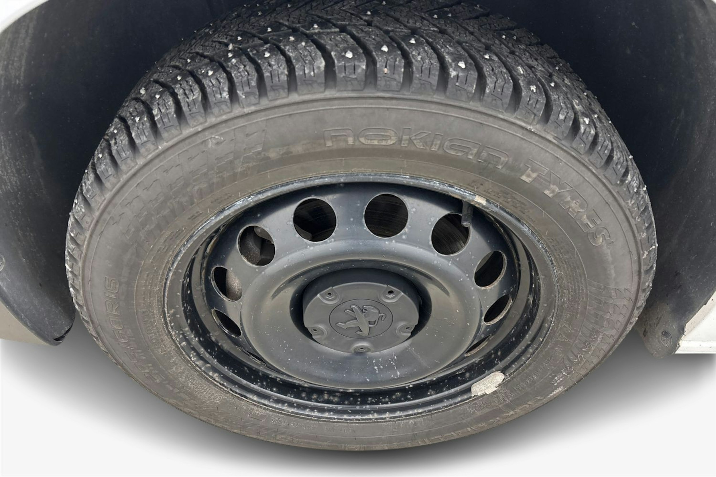 valkoinen Peugeot Partner 2022 kuva 9.