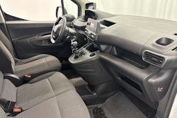 valkoinen Peugeot Partner 2022 kuva 10.