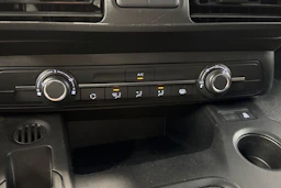 valkoinen Peugeot Partner 2022 kuva 20.