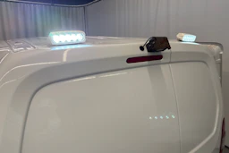 valkoinen Peugeot Partner 2022 kuva 25.