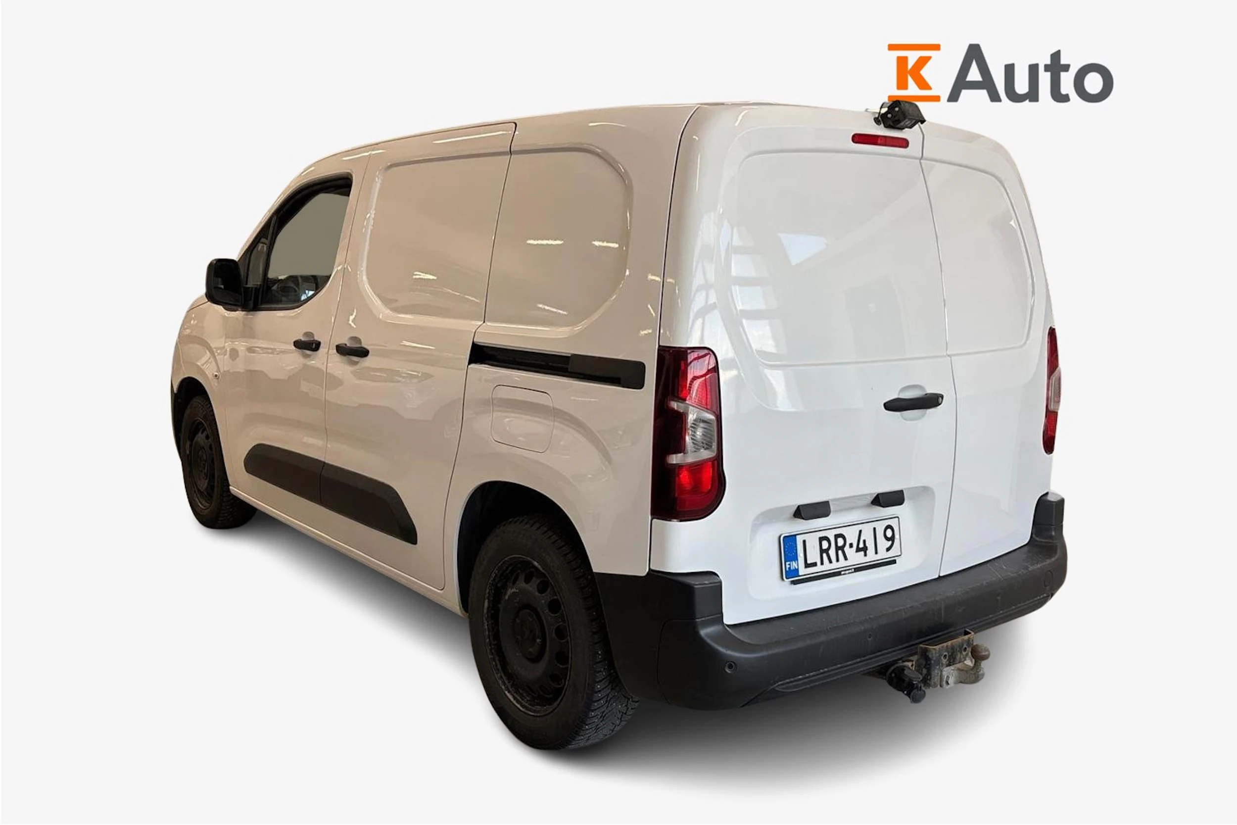 valkoinen Peugeot Partner 2022 kuva 2.