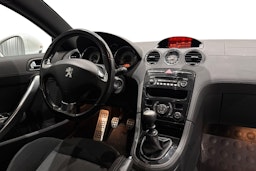 valkoinen Peugeot RCZ 2013 kuva 9.