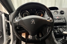 valkoinen Peugeot RCZ 2013 kuva 15.