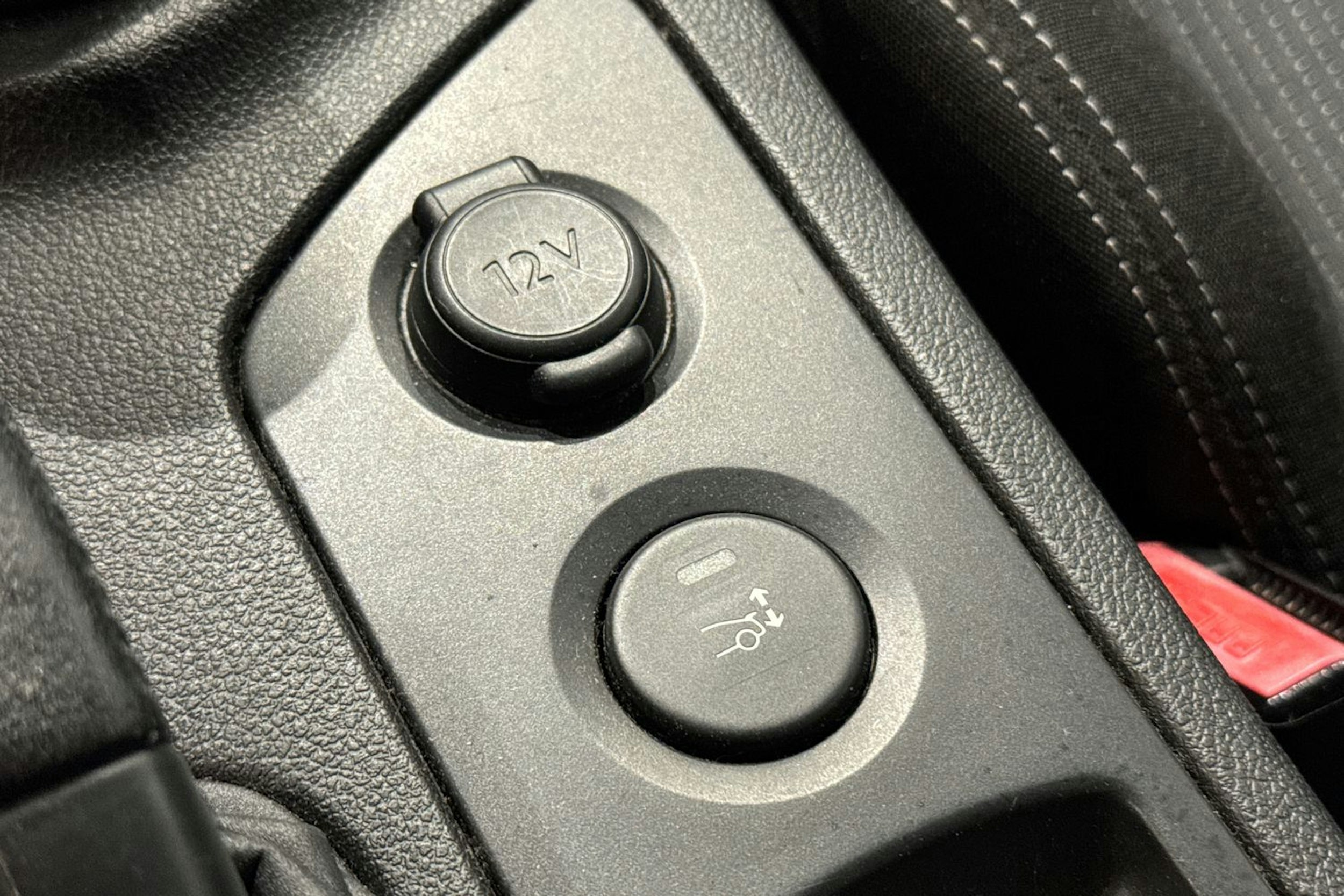 valkoinen Peugeot RCZ 2013 kuva 20.