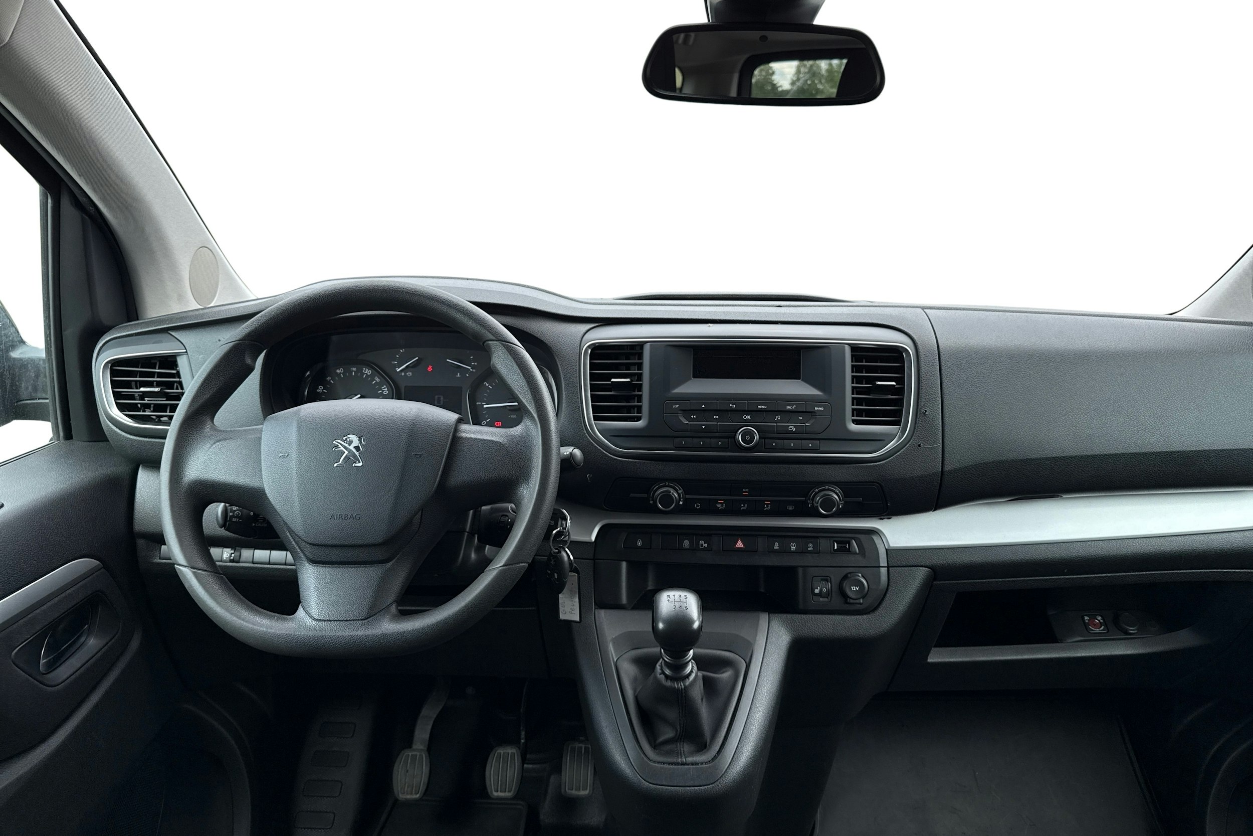 musta Peugeot Traveller 2019 kuva 7.
