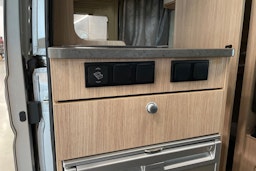 harmaa Poessl Roadcar 540 2018 kuva 16.