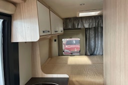 harmaa Poessl Roadcar 540 2018 kuva 19.