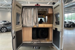 harmaa Poessl Roadcar 540 2018 kuva 27.