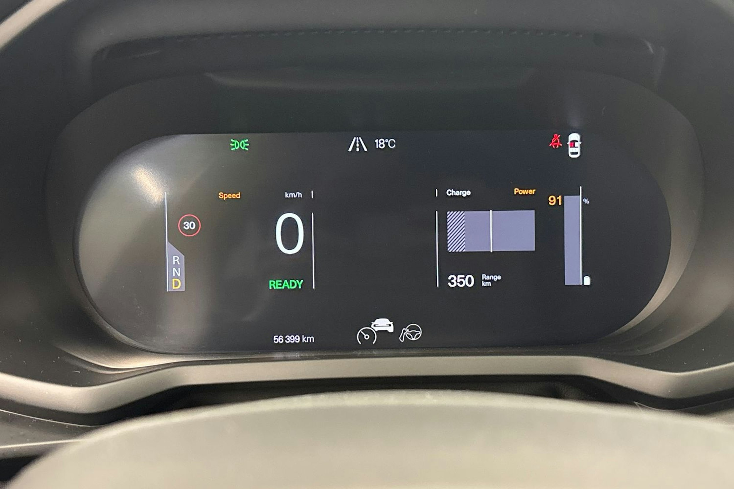 sininen Polestar 2 2021 kuva 22.