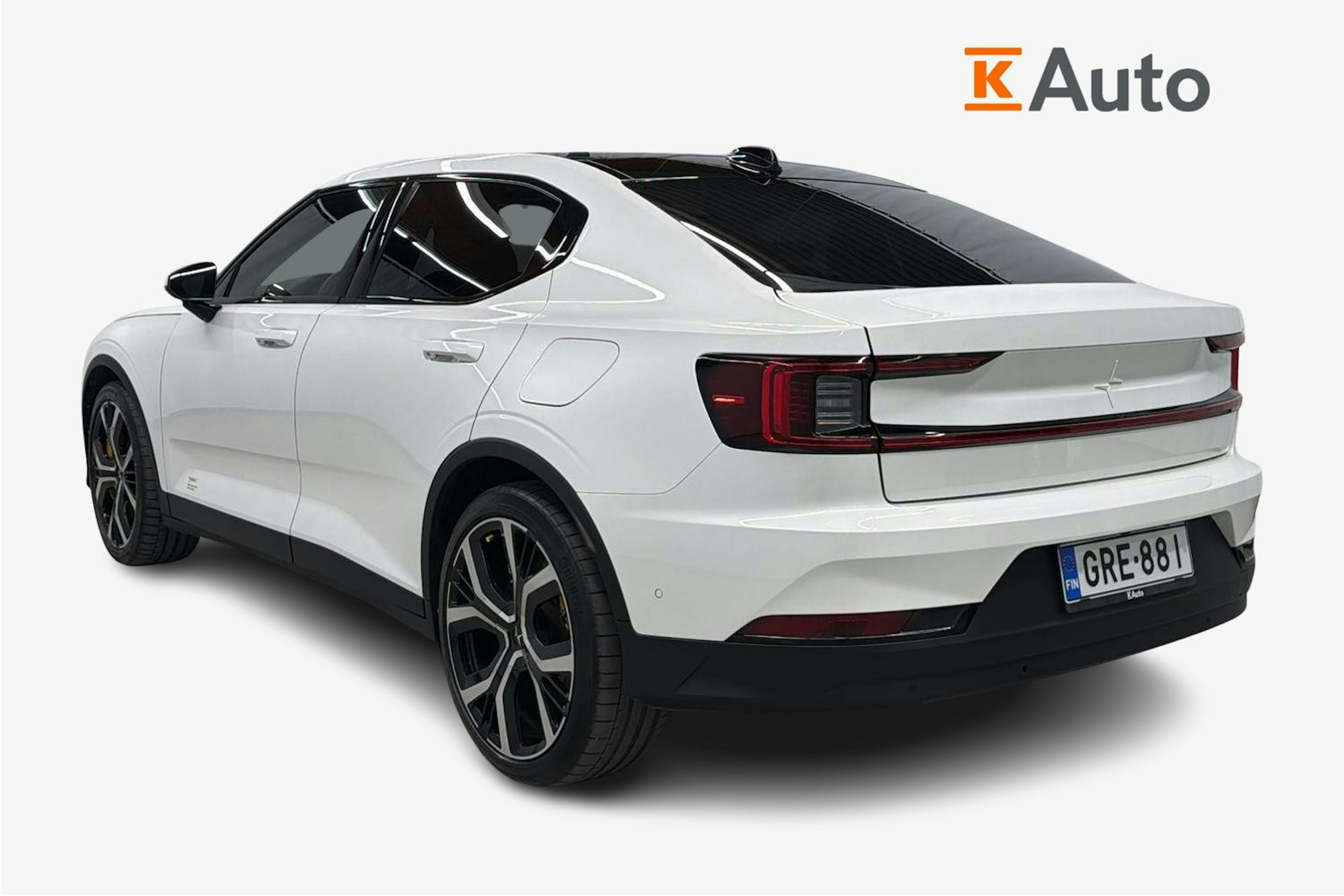 valkoinen Polestar 2 2020 kuva 2.