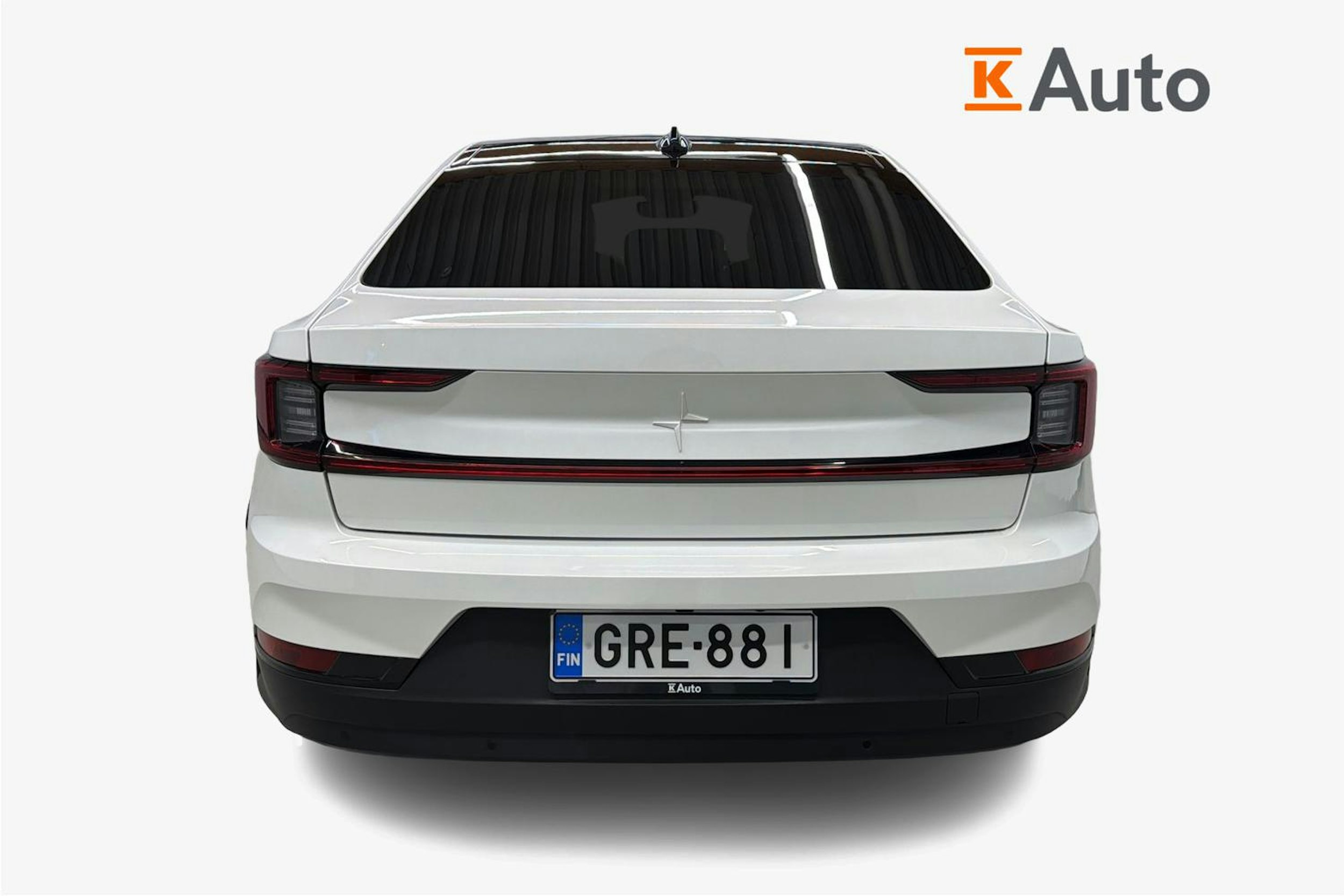 valkoinen Polestar 2 2020 kuva 3.