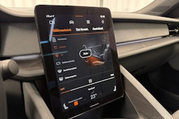 valkoinen Polestar 2 2020 kuva 24.