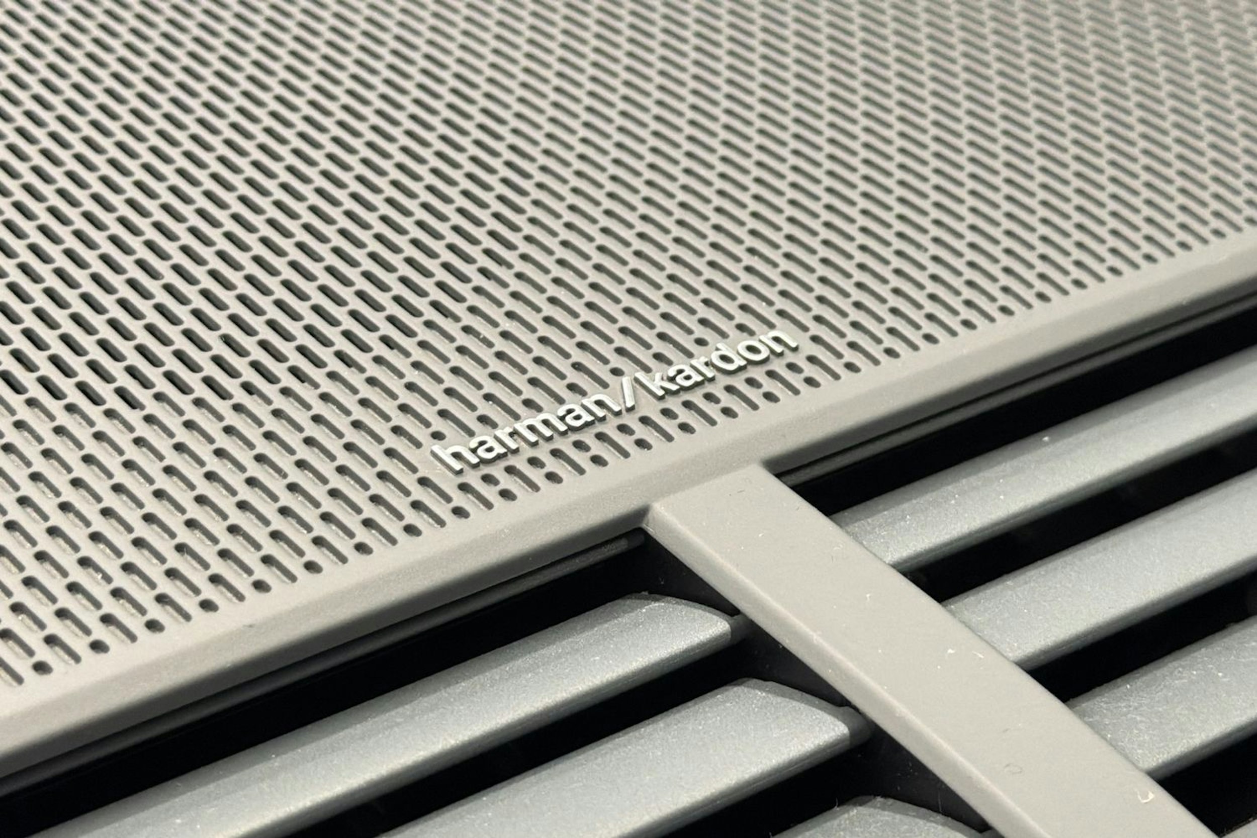 valkoinen Polestar 2 2020 kuva 26.