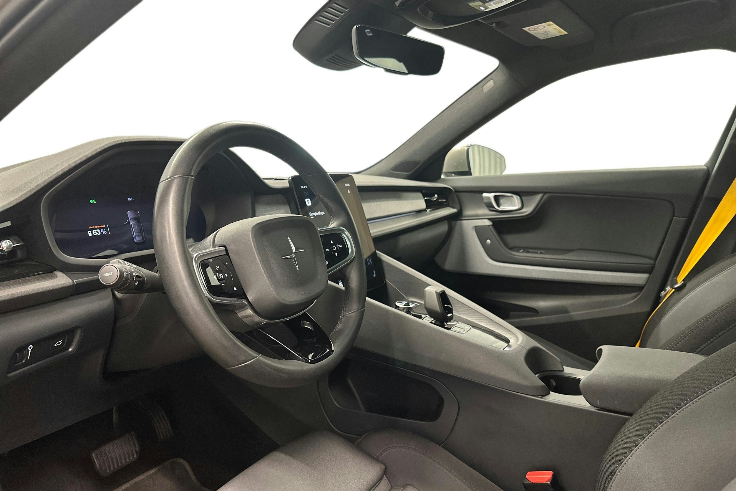 harmaa Polestar 2 2021 kuva 7.