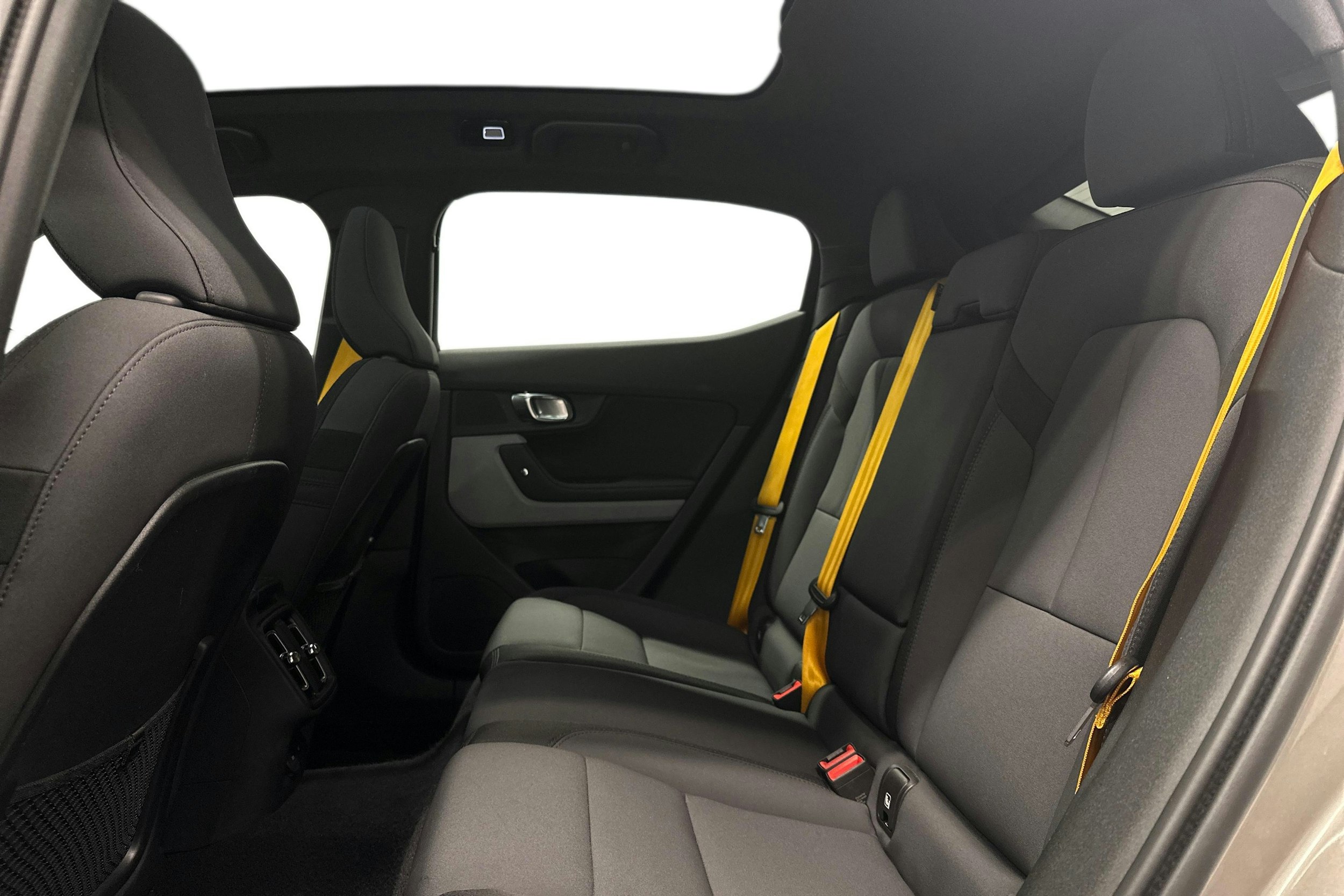 harmaa Polestar 2 2021 kuva 10.
