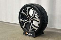 harmaa Polestar 2 2021 kuva 13.