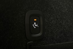 harmaa Polestar 2 2021 kuva 16.