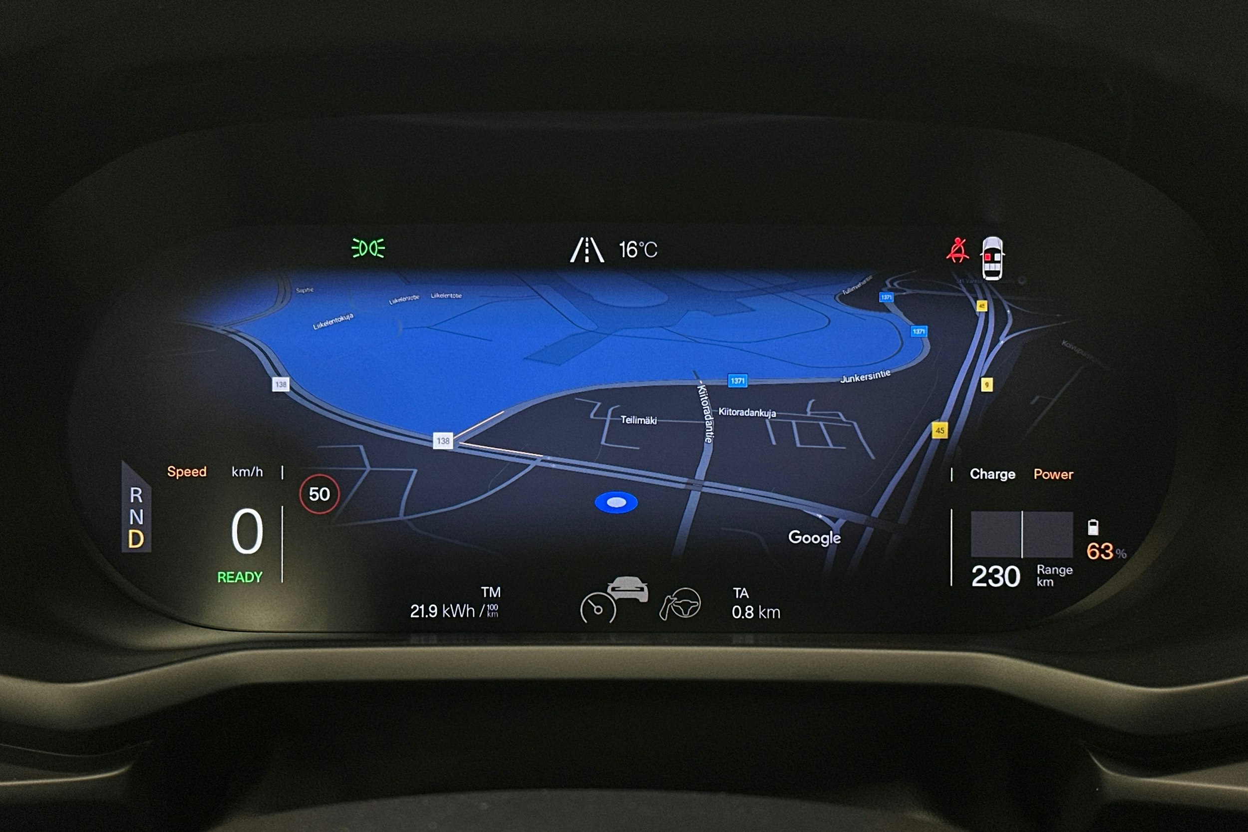 harmaa Polestar 2 2021 kuva 23.