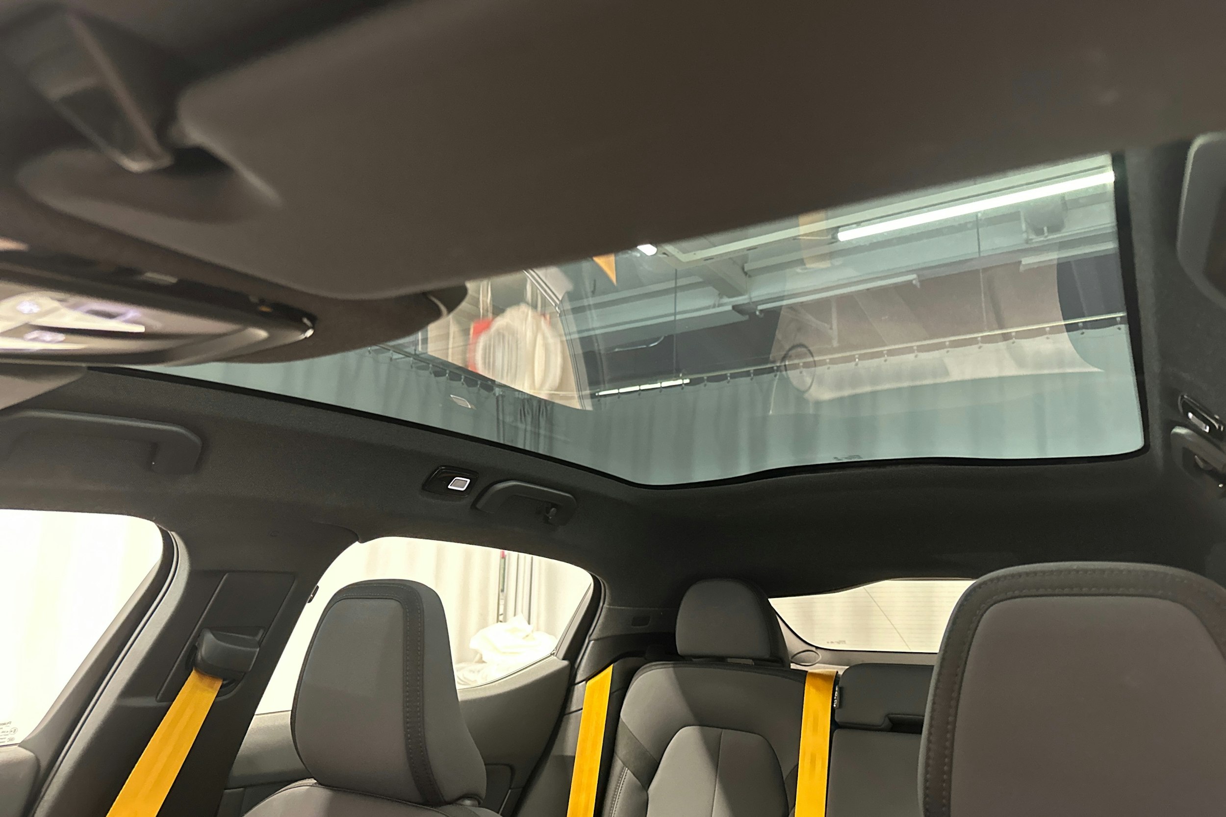 harmaa Polestar 2 2021 kuva 31.