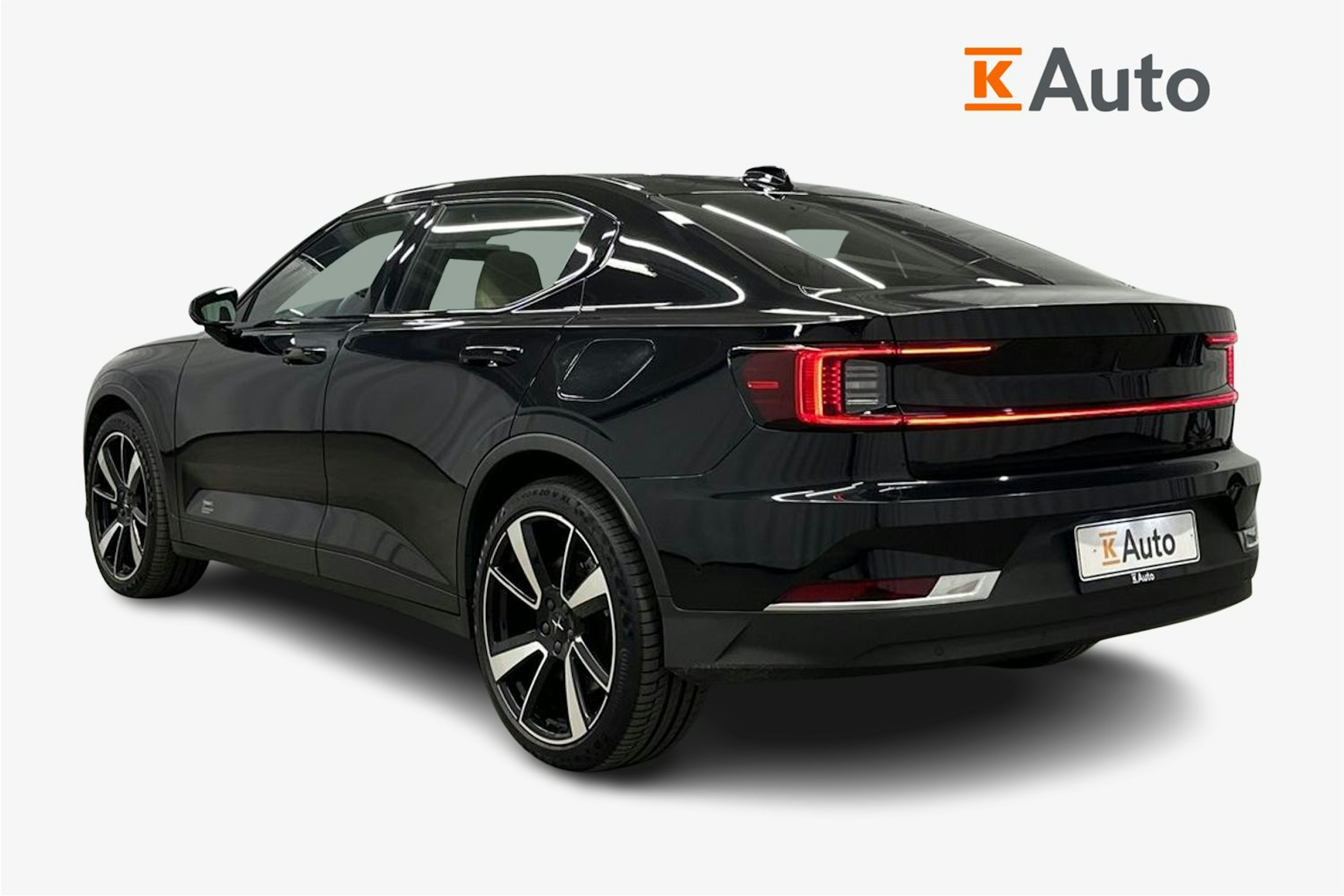 musta Polestar 2 2021 kuva 2.