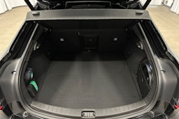 musta Polestar 2 2021 kuva 14.