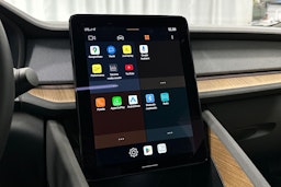 musta Polestar 2 2021 kuva 28.