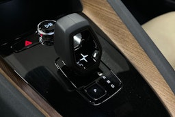 musta Polestar 2 2021 kuva 34.
