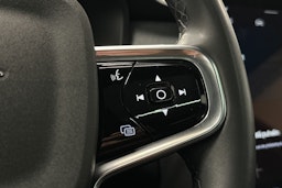 musta Polestar 2 2021 kuva 25.
