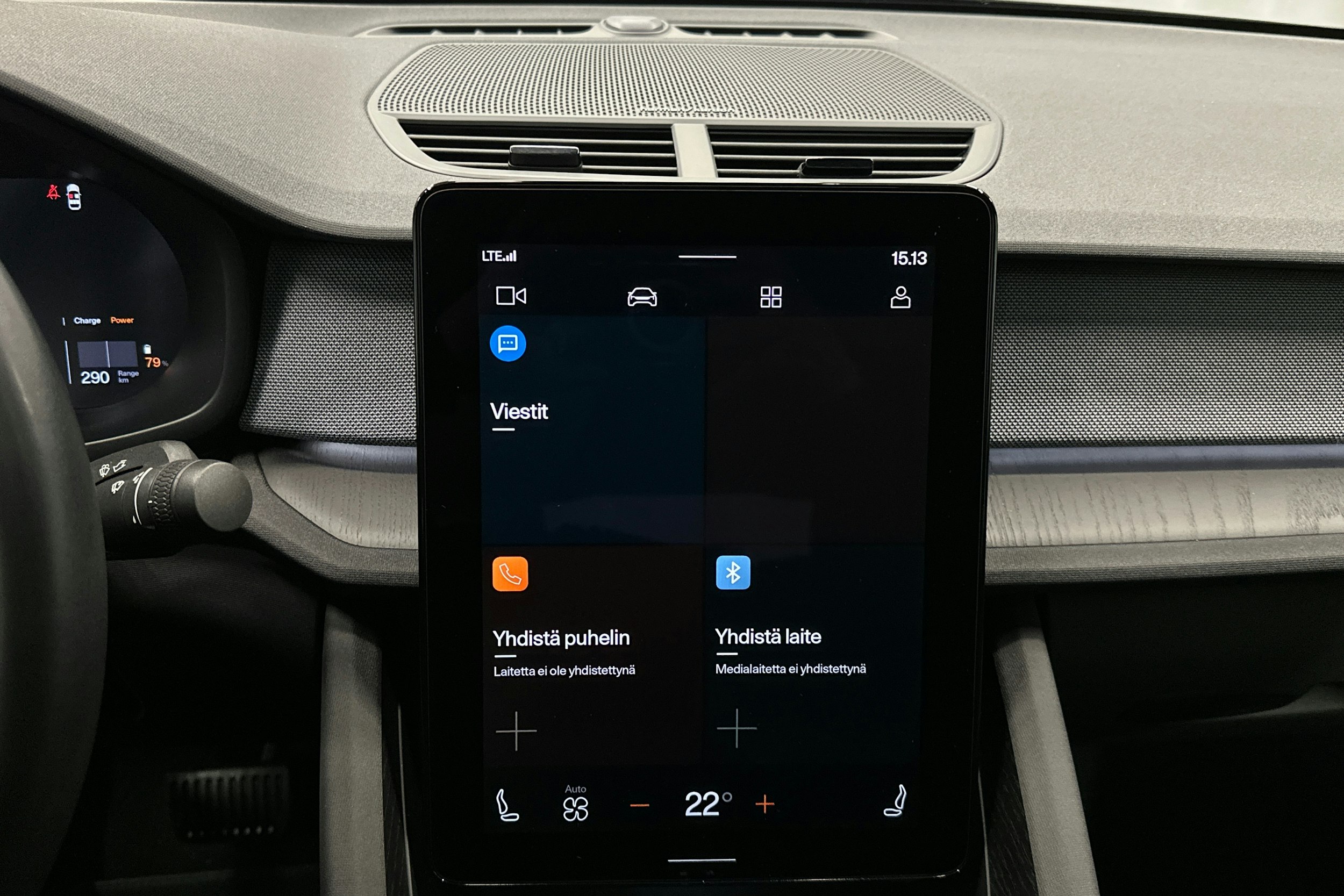 musta Polestar 2 2021 kuva 26.