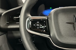 musta Polestar 2 2021 kuva 9.