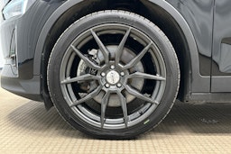 musta Polestar 2 2021 kuva 27.