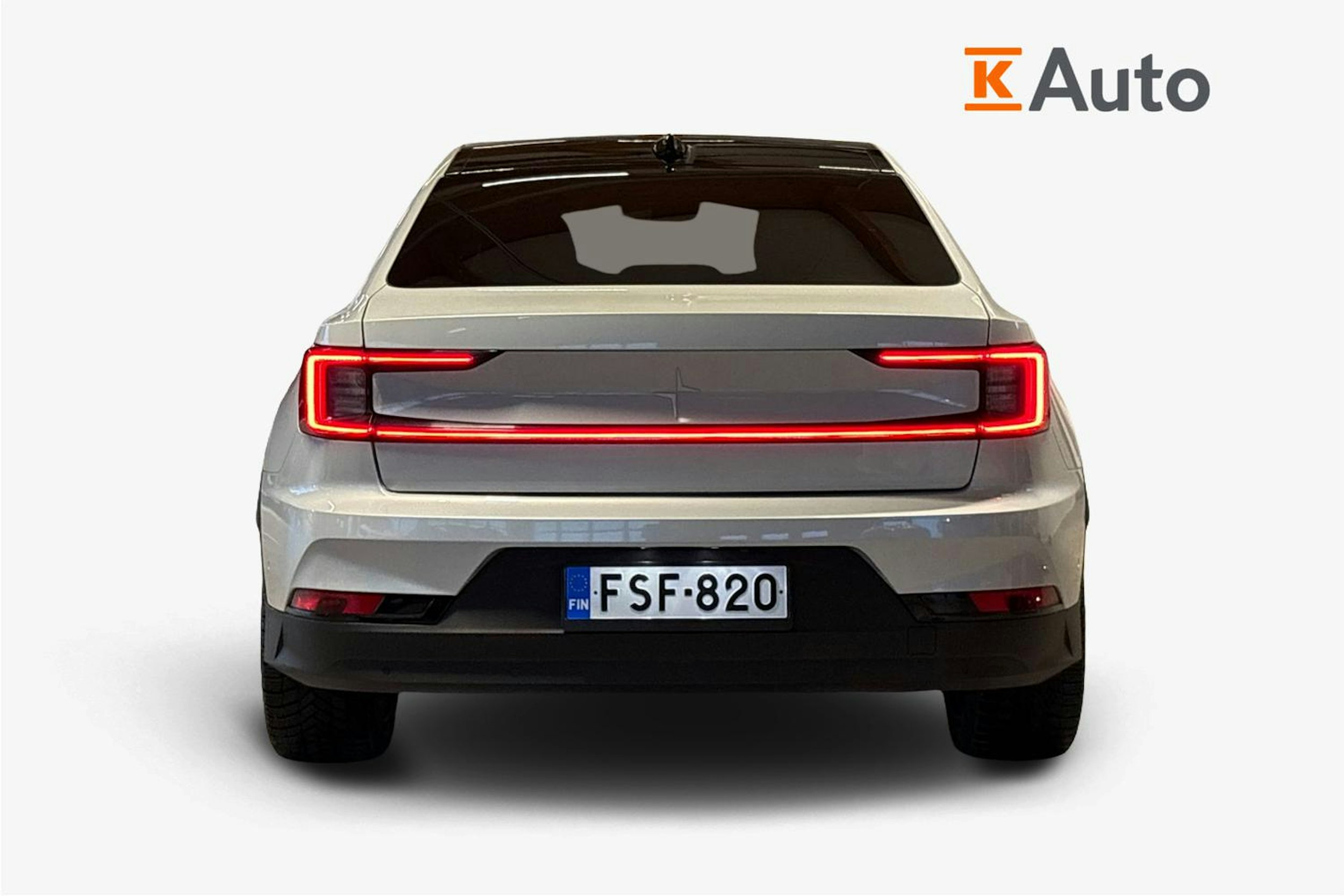 Valkoinen Polestar 2 2021 kuva 3.