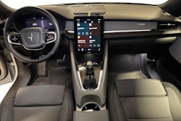 Valkoinen Polestar 2 2021 kuva 9.