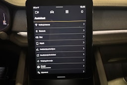 Valkoinen Polestar 2 2021 kuva 20.