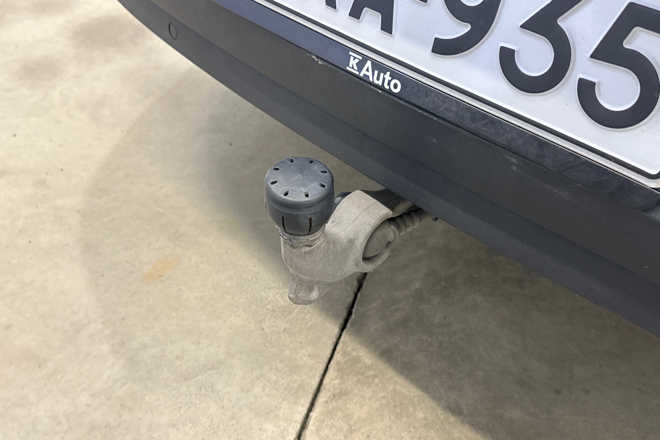 valkoinen Polestar 2 2021 kuva 29.