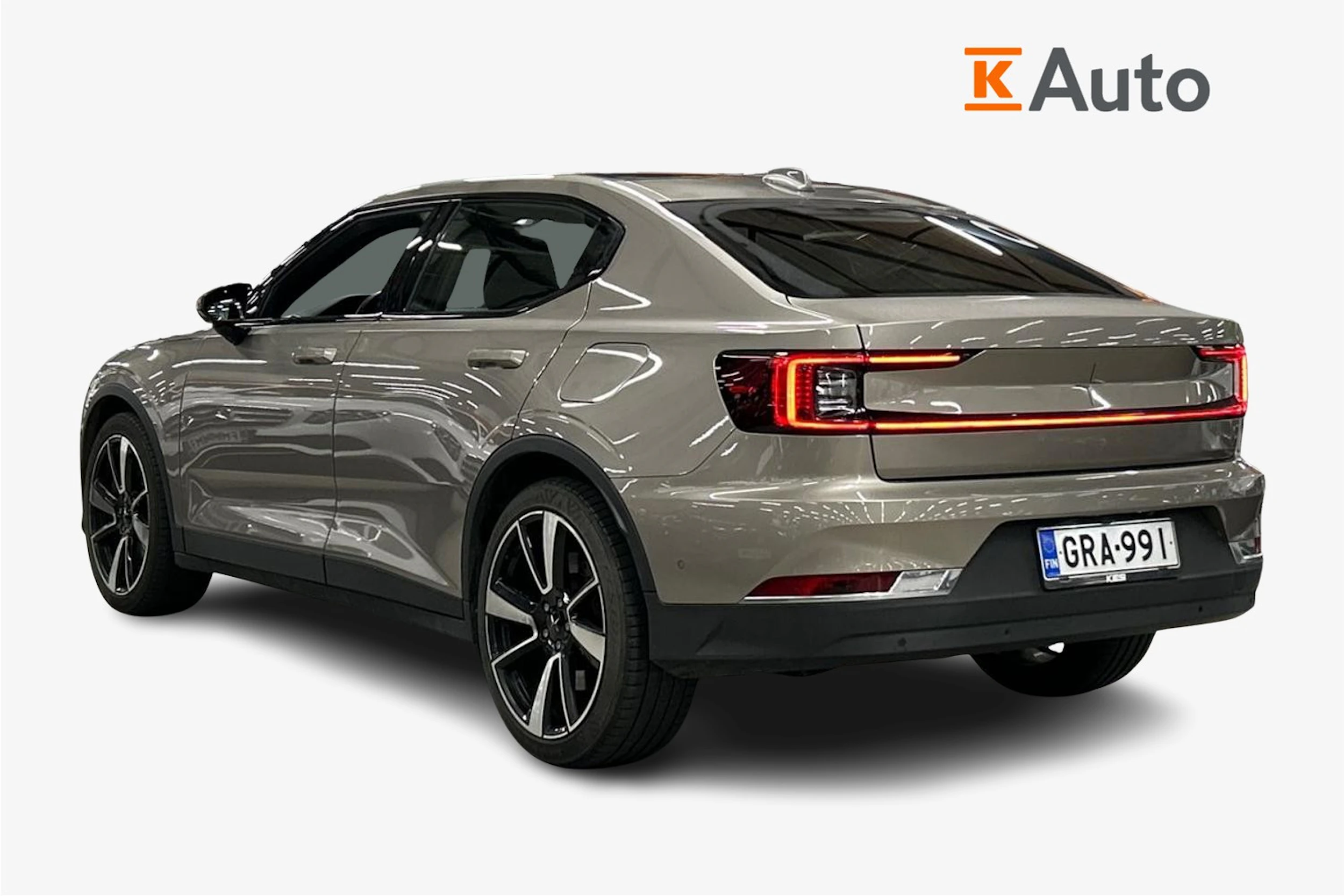 harmaa Polestar 2 2021 kuva 2.