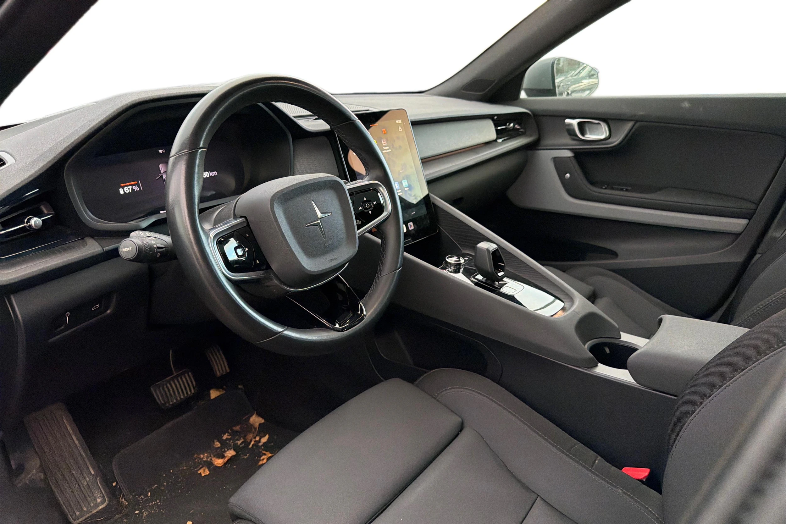 harmaa Polestar 2 2021 kuva 3.