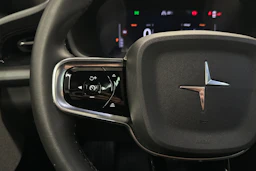 musta Polestar 2 2021 kuva 11.