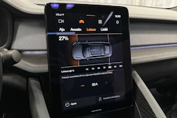musta Polestar 2 2021 kuva 19.
