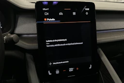 musta Polestar 2 2021 kuva 23.
