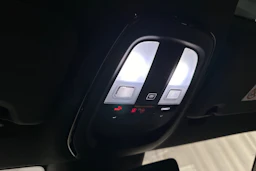 musta Polestar 2 2021 kuva 32.
