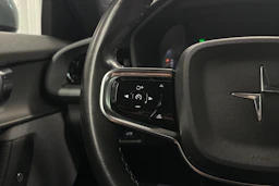 harmaa Polestar 2 2022 kuva 18.