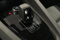 harmaa Polestar 2 2022 kuva 26.
